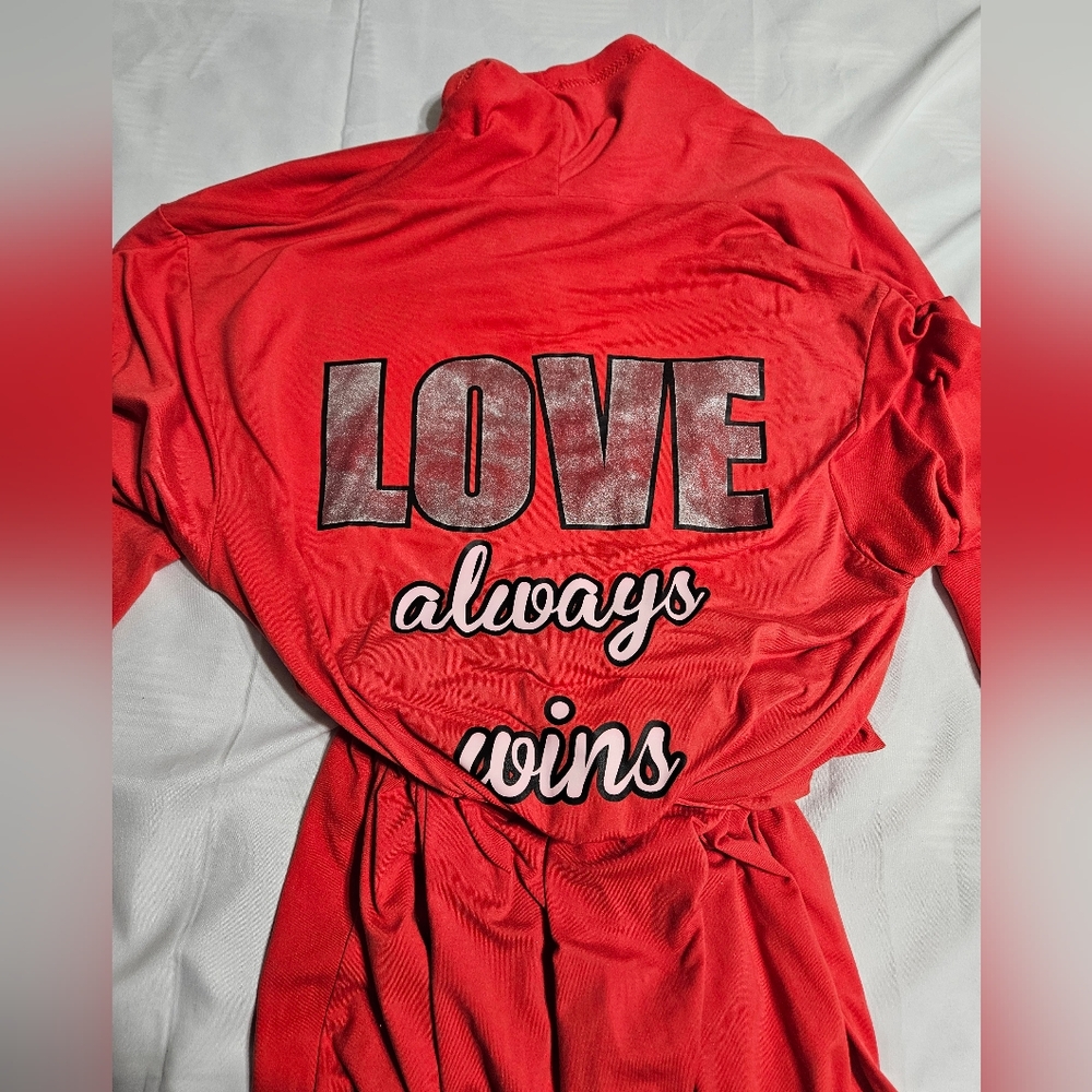 Women's Red Robe - Picture 3 of 3